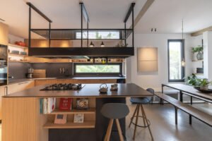 Cuina de disseny amb illa al projecte Mas Alba a Sant Pere de Ribes