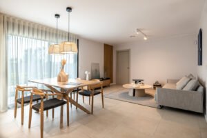 Sala d'estar del pis pilot Hudson a Sant Pere de Ribes